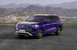 Volkswagen Tayron front threequarters